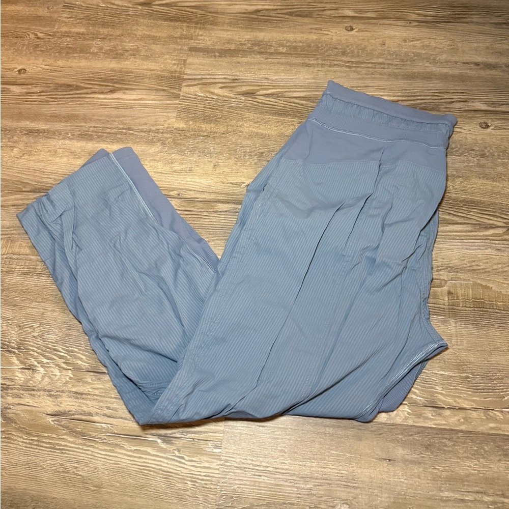 Lululemon Cropped Dance Studio Jogger - Picture 2 of 3